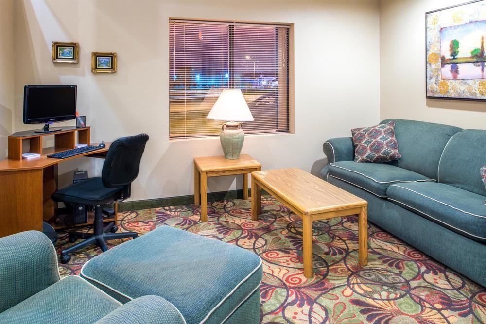 Oyo Hotel Lincoln Airport Ne, Hwy 80 المظهر الخارجي الصورة
