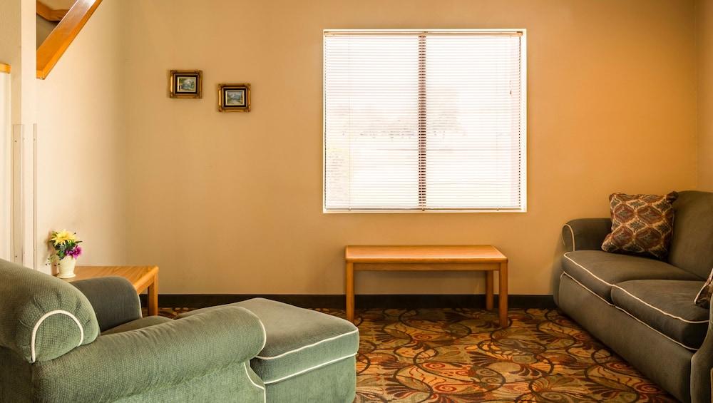 Oyo Hotel Lincoln Airport Ne, Hwy 80 المظهر الخارجي الصورة